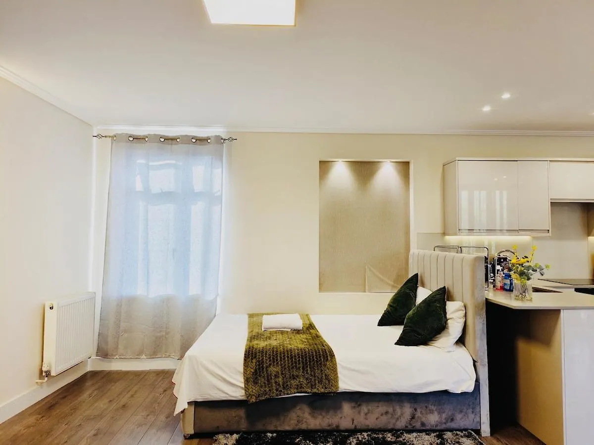 Contemporary 2 Bedroom Apartment In Central London